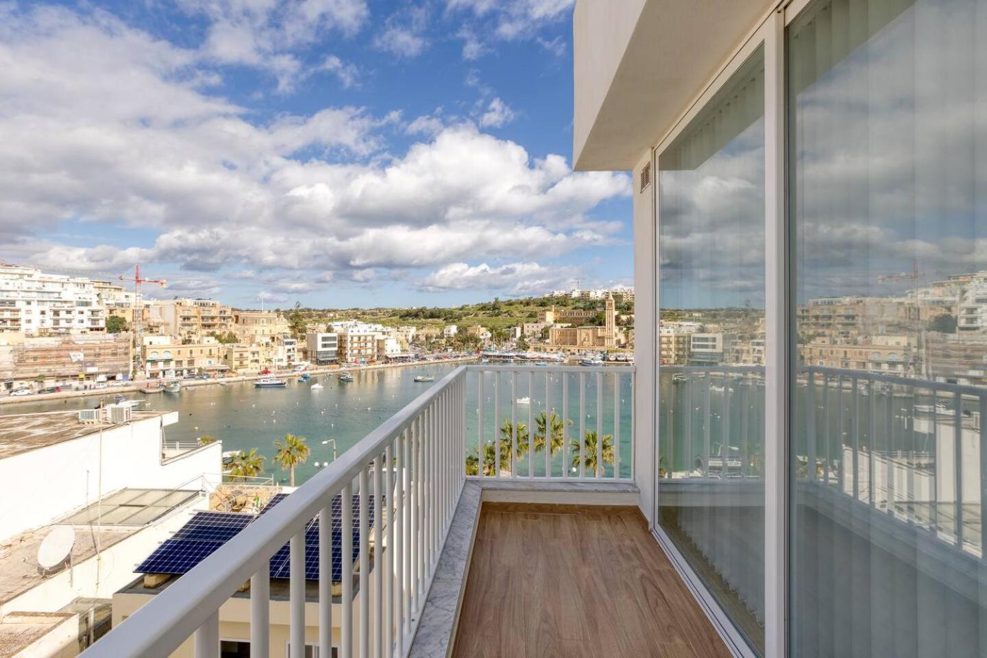 Penthouse, Seaview, Beautiful 2br 4 *