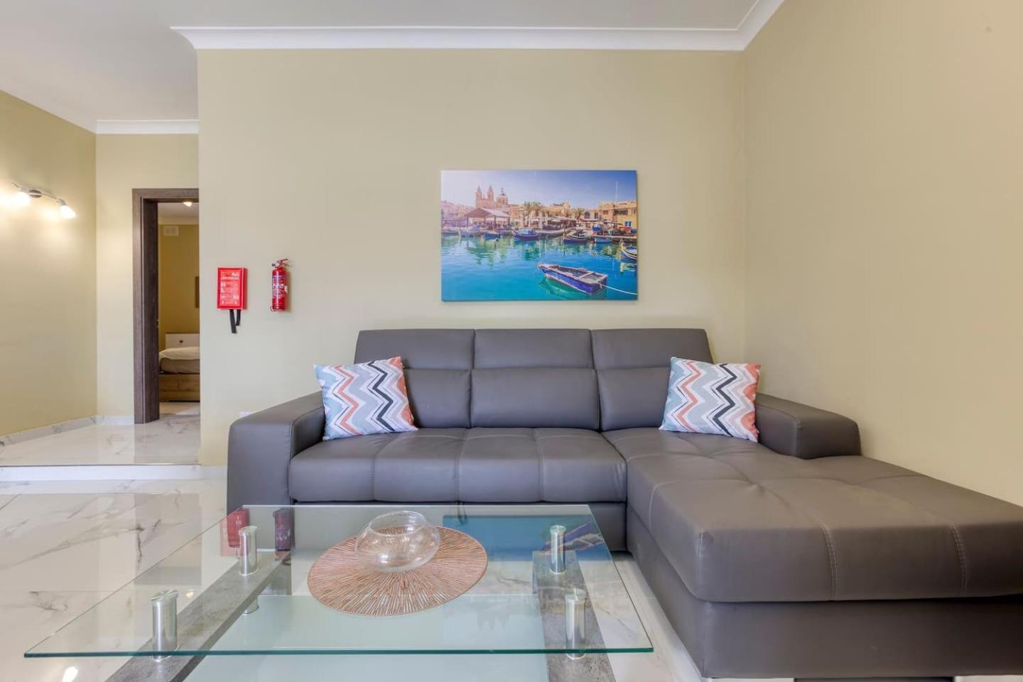 Lägenhet Penthouse, Seaview, Beautiful 2br 4 Marsaskala