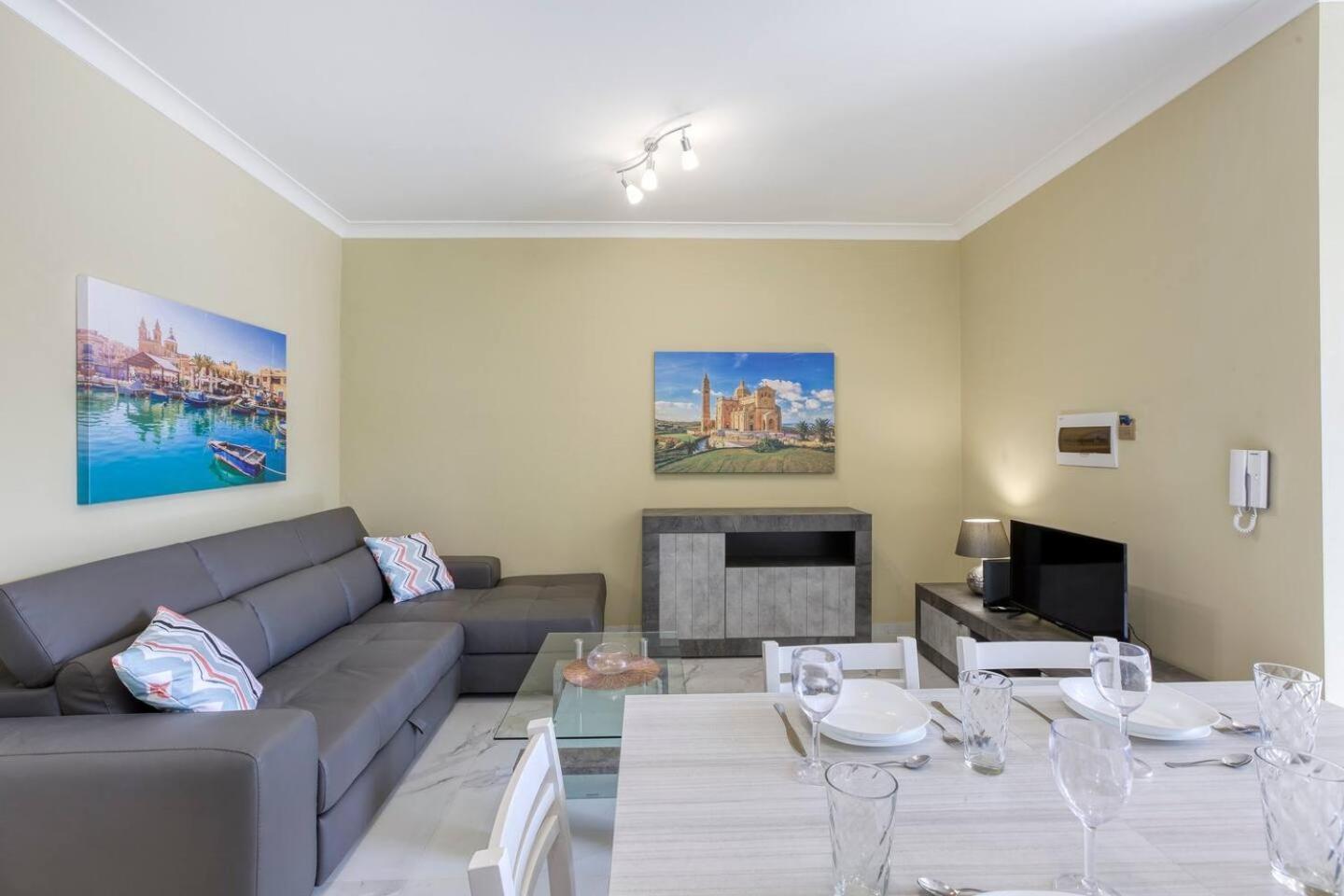 Penthouse, Seaview, Beautiful 2br 4 Lägenhet
