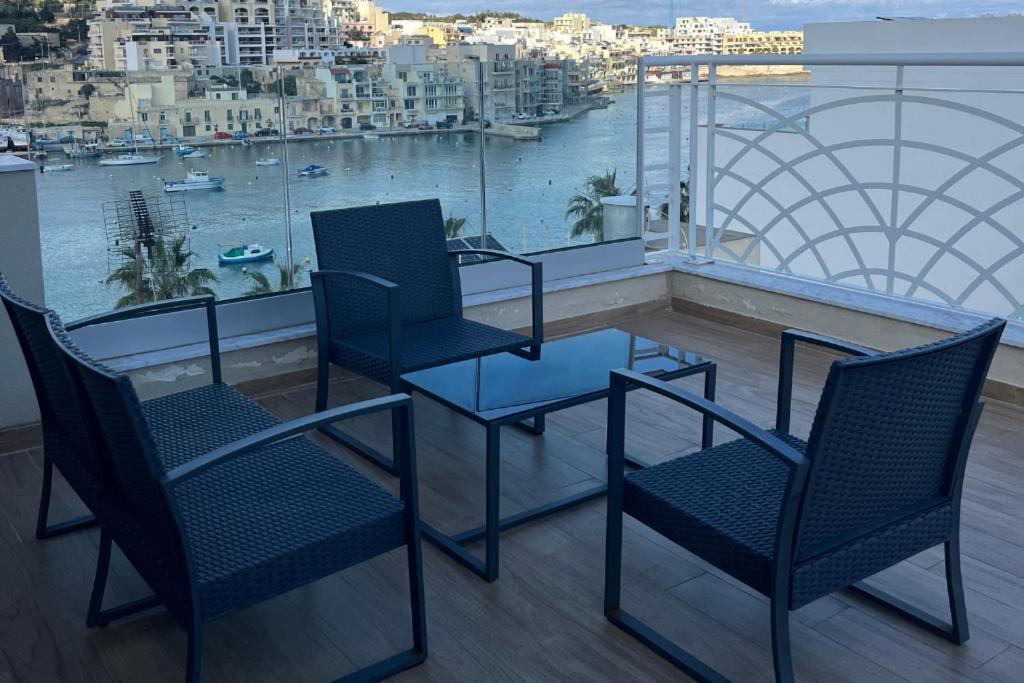 Lägenhet Penthouse, Seaview, Beautiful 2br 4 *
